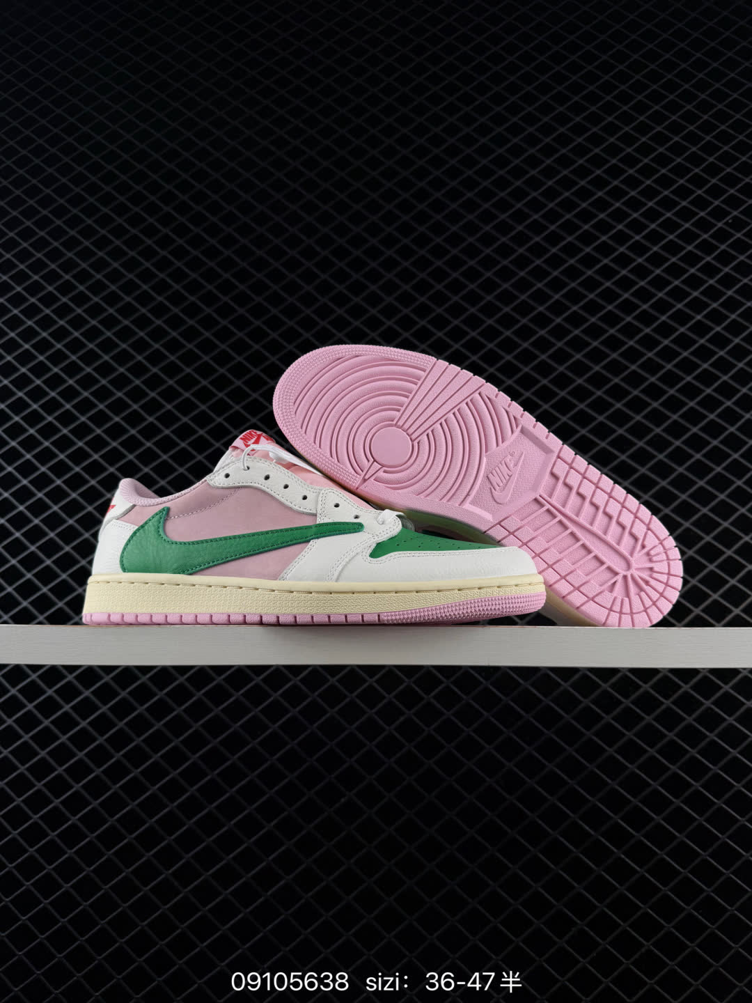 Travis Scott x Air Jordan 1 Low-IQ7604-100
